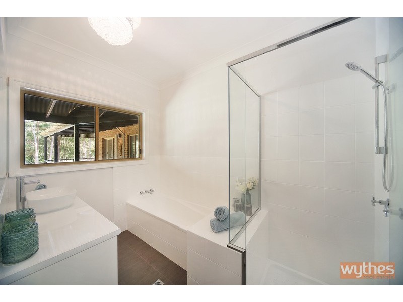 776 Sunrise Road, Tinbeerwah QLD 4563