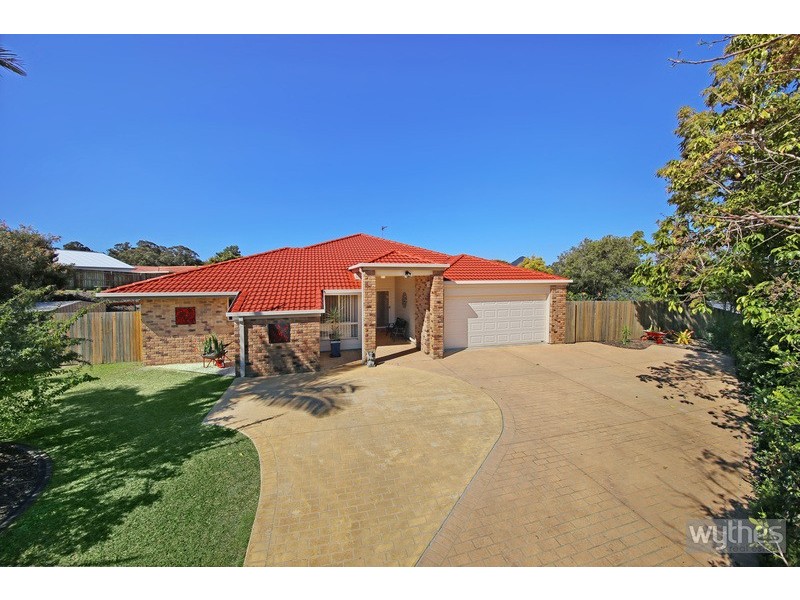 2 Falcon Crescent, Cooroy QLD 4563