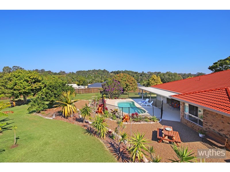 2 Falcon Crescent, Cooroy QLD 4563