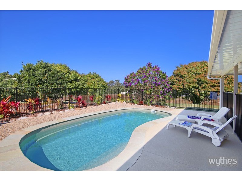 2 Falcon Crescent, Cooroy QLD 4563