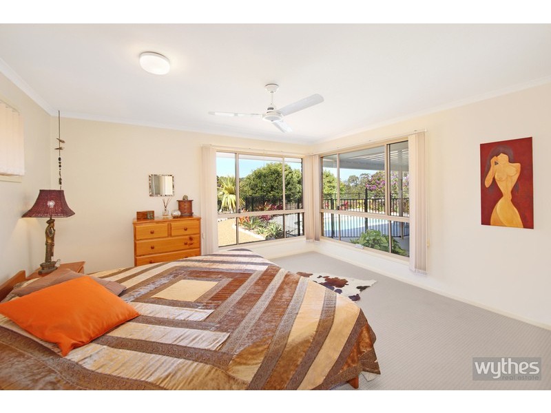 2 Falcon Crescent, Cooroy QLD 4563