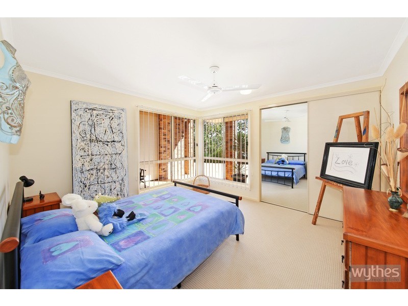 2 Falcon Crescent, Cooroy QLD 4563