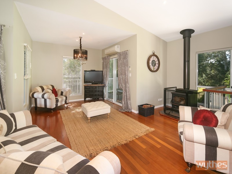 18 Lake Ridge Court, Lake Macdonald QLD 4563