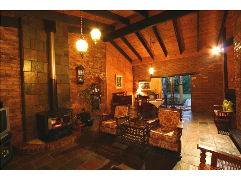 122 Lawnville Road, Black Mountain QLD 4563