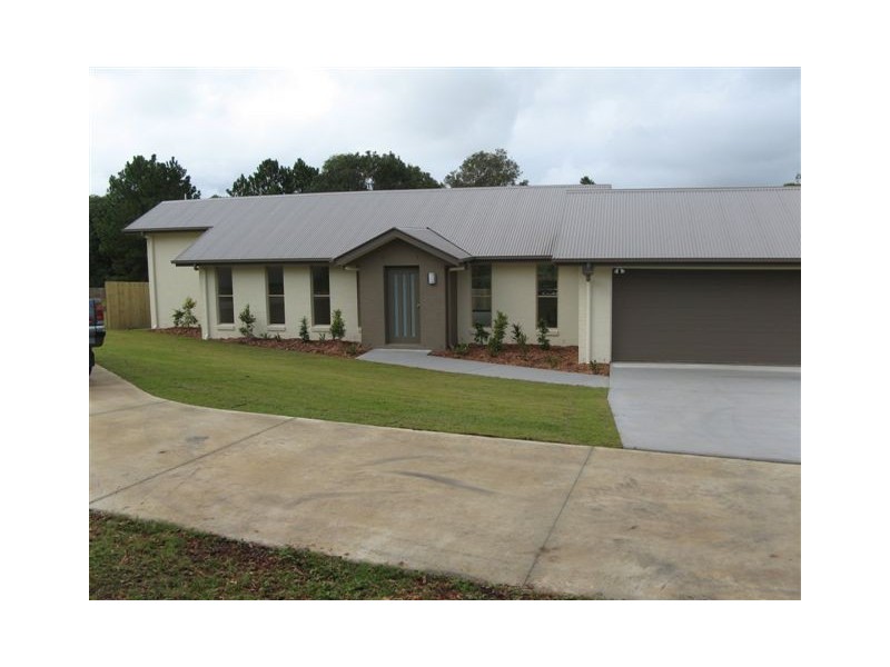 16 Pinbarren Court, Cooroy QLD 4563