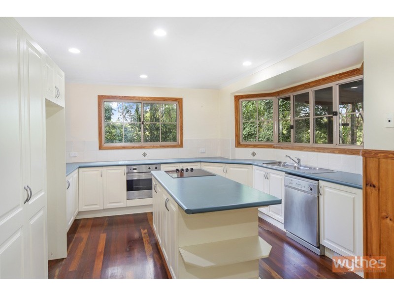 55 Kamala Drive, Lake Macdonald QLD 4563