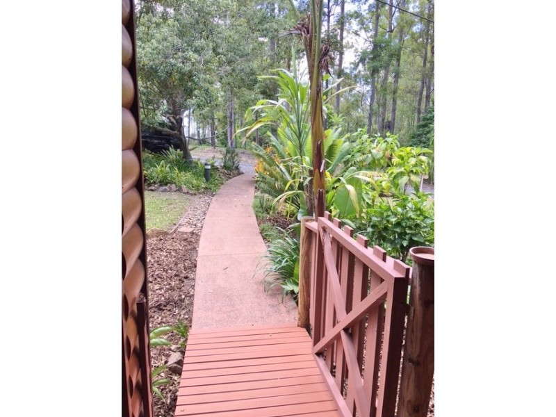 55 Kamala Drive, Lake Macdonald QLD 4563