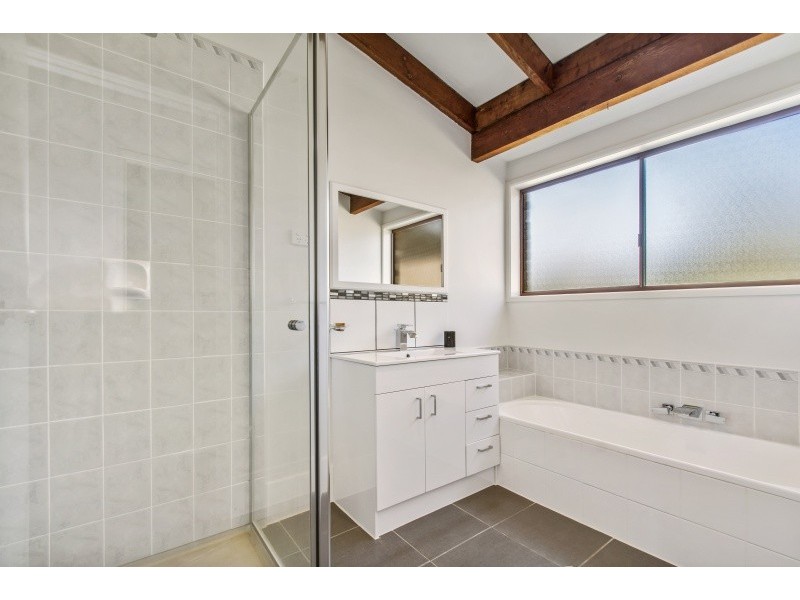 66 Lawnville Road, Black Mountain QLD 4563