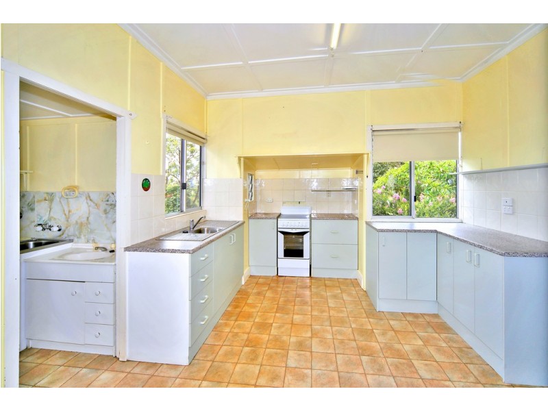 55 Tewantin Road, Cooroy QLD 4563