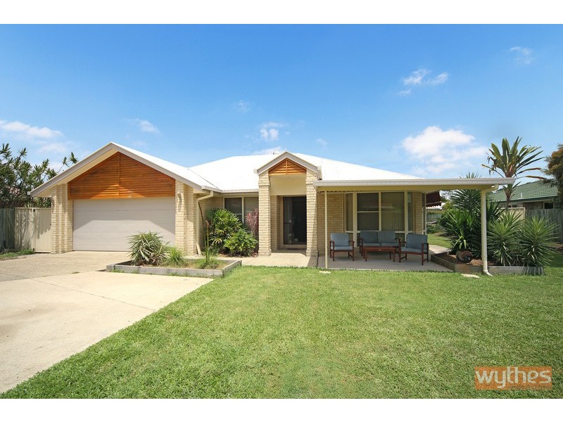 61 Oak Street, Cooroy QLD 4563