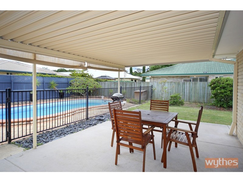 61 Oak Street, Cooroy QLD 4563