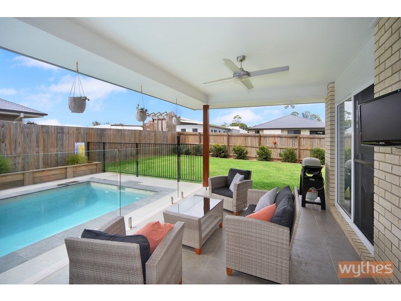 38 Straker Drive, Cooroy QLD 4563