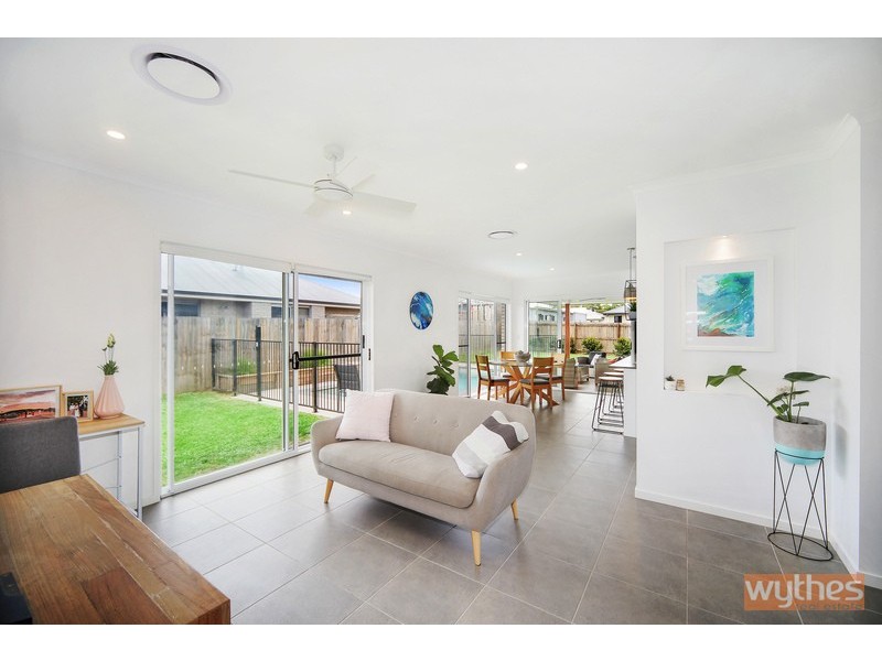 38 Straker Drive, Cooroy QLD 4563