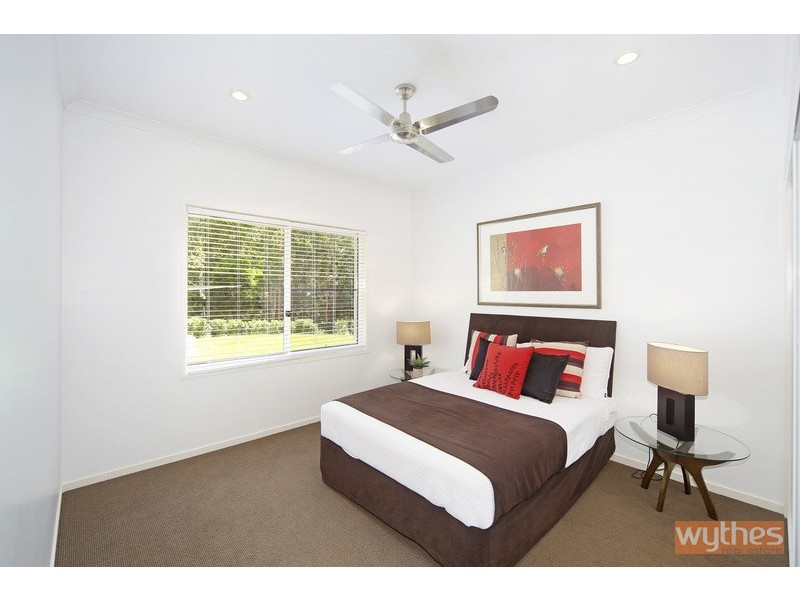 7 Crab Apple Court, Black Mountain QLD 4563