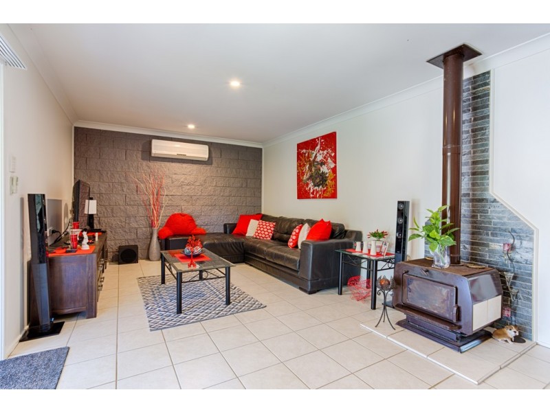 17 Hill Street, Pomona QLD 4568