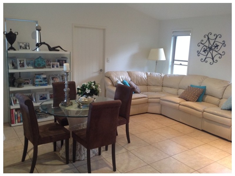 16 Pinbarren Court, Cooroy QLD 4563