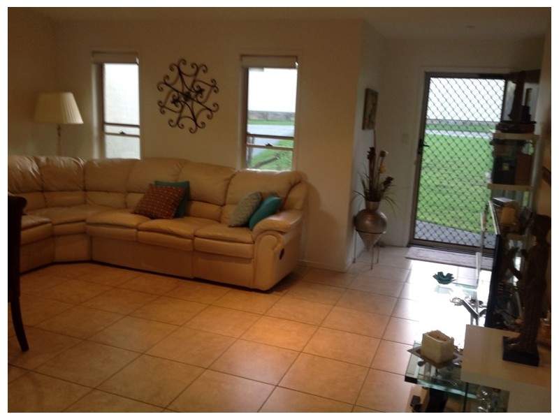 16 Pinbarren Court, Cooroy QLD 4563