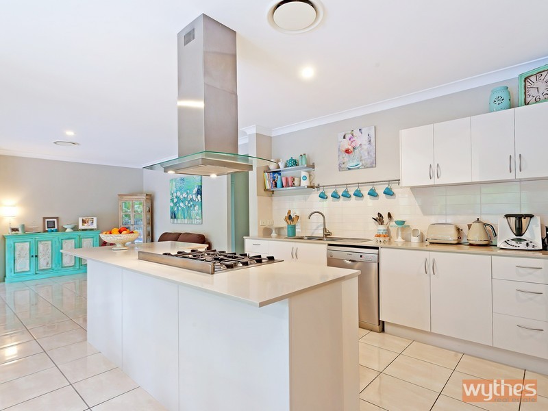 12 Dollarbird Drive, Pomona QLD 4568