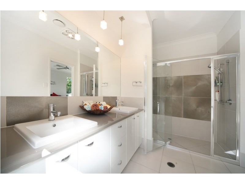 22 Ashgrove Drive, Cooroy QLD 4563