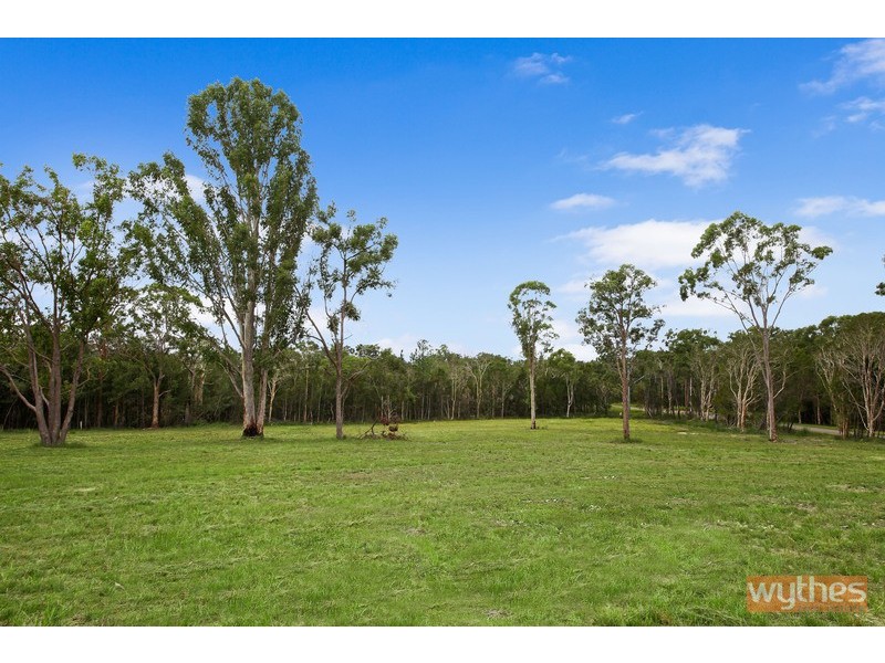 21 Lake Cooroibah Road, Cooroibah QLD 4565