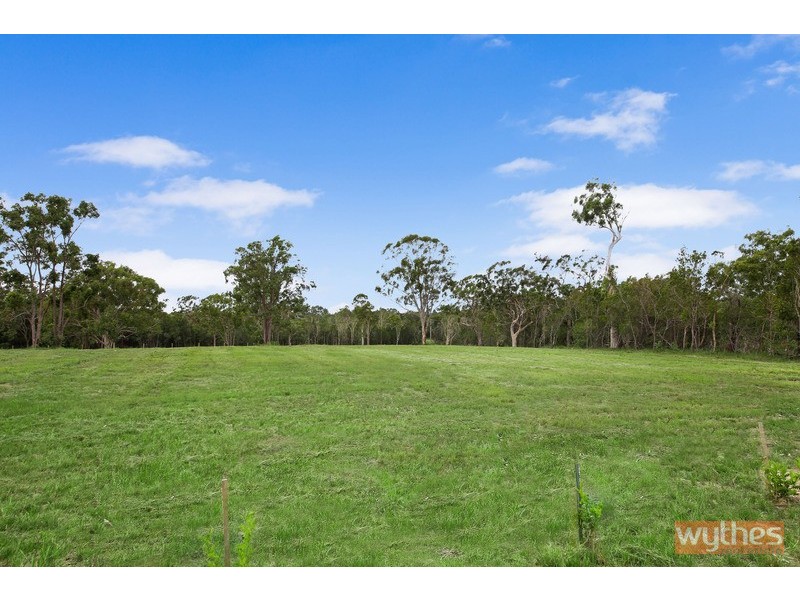 21 Lake Cooroibah Road, Cooroibah QLD 4565