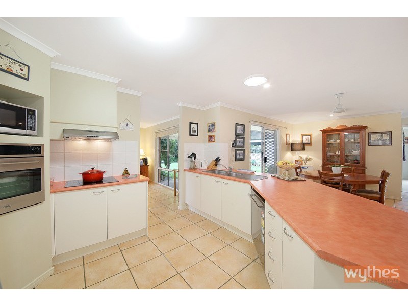 20 Ashgrove Drive, Cooroy QLD 4563