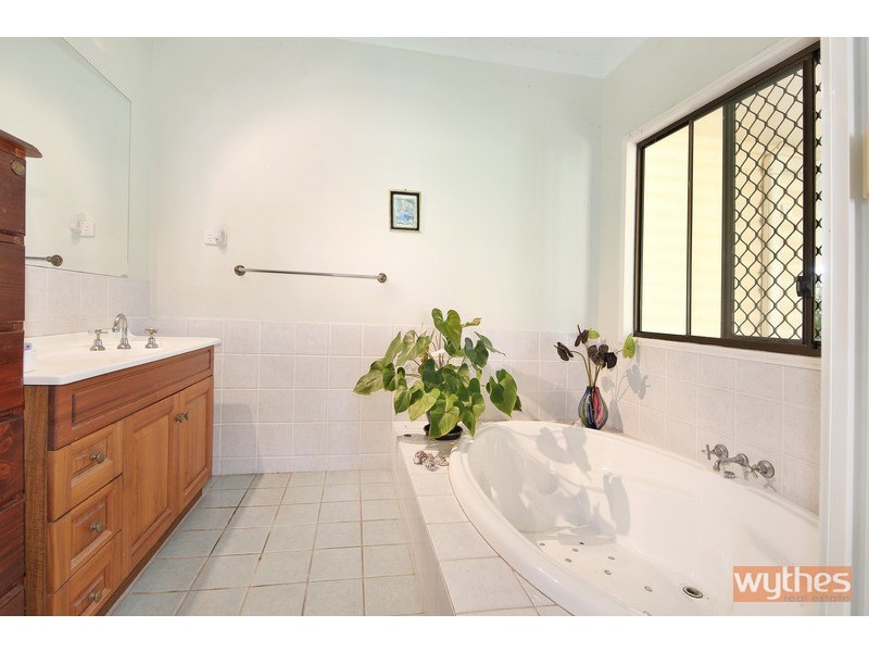 275 Cooroy Belli Creek Road, Cooroy QLD 4563