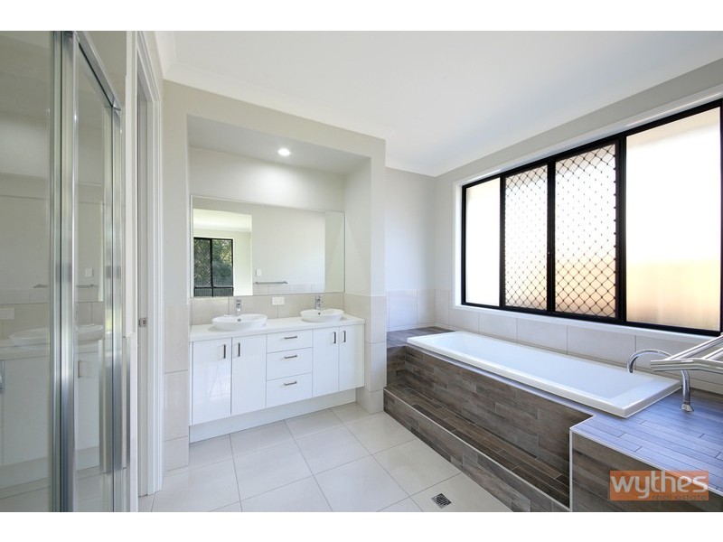 25 Oregon Court, Cooroy QLD 4563