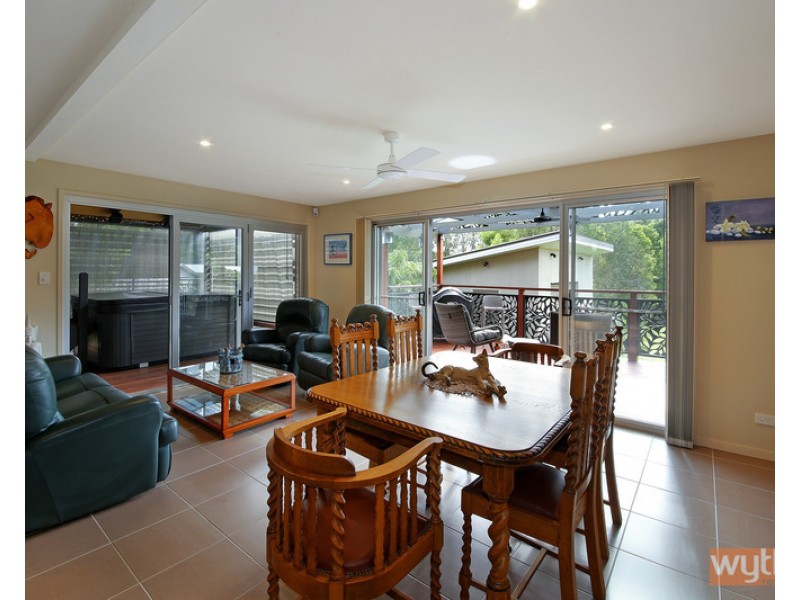 11 Prospect Place, Cooroy QLD 4563