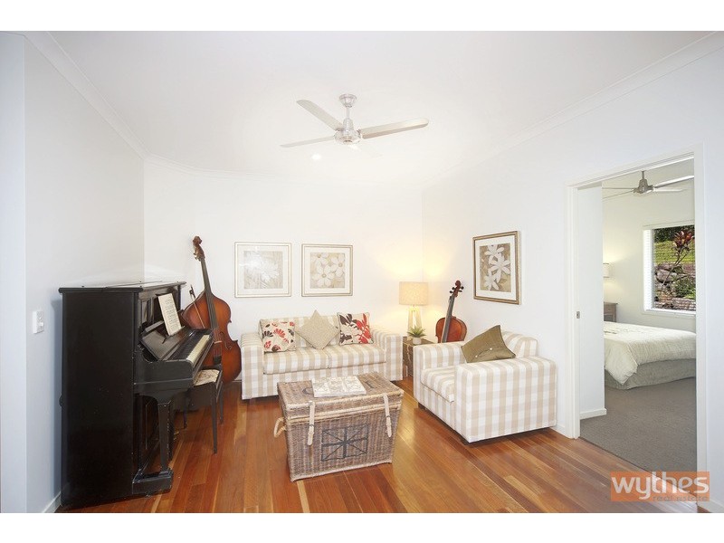 7 Crab Apple Court, Black Mountain QLD 4563