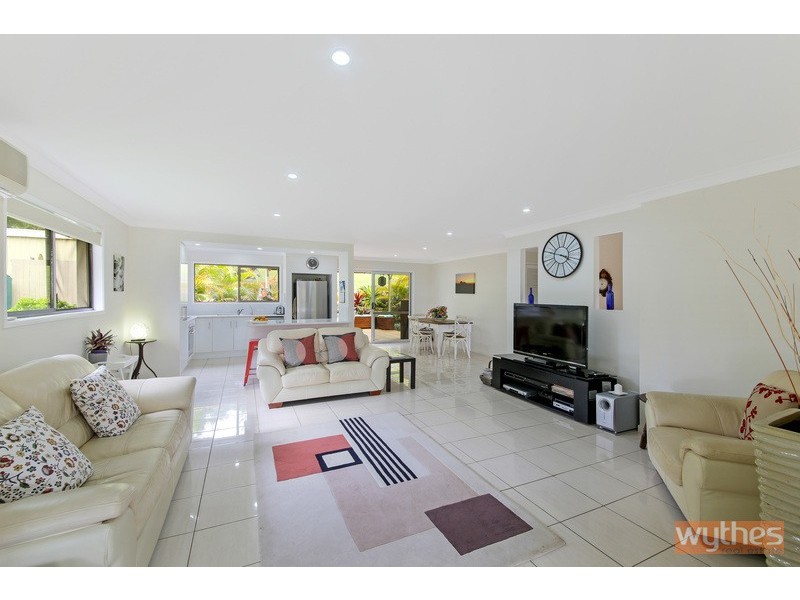 1 Springfield Circuit, Cooroy QLD 4563