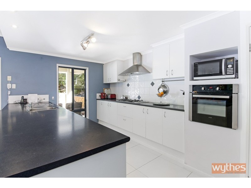 12 Crab Apple Court, Black Mountain QLD 4563