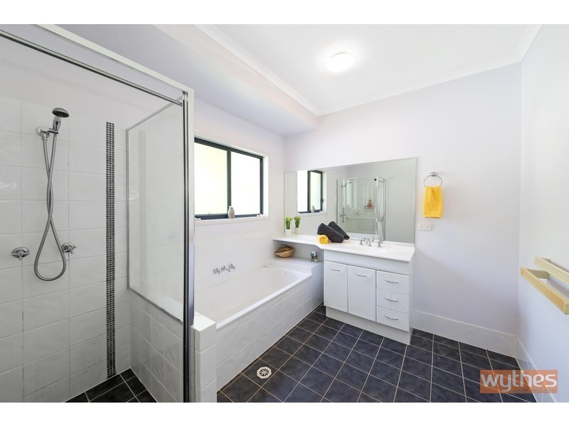 12 Crab Apple Court, Black Mountain QLD 4563