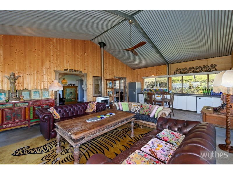303 Tablelands Road, Cooran QLD 4569
