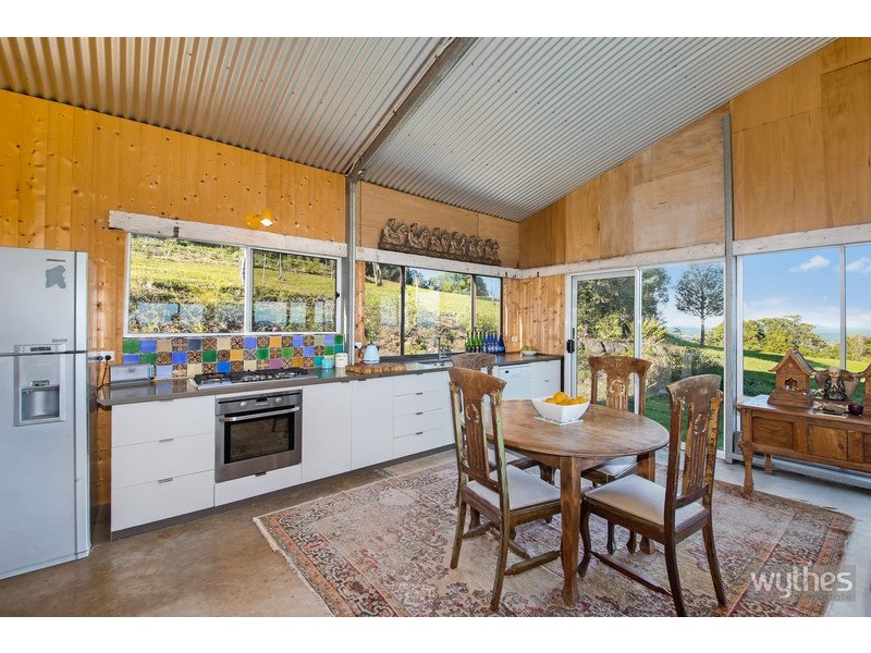 303 Tablelands Road, Cooran QLD 4569