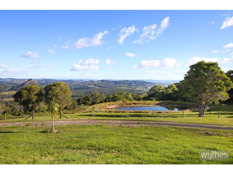 303 Tablelands Road, Cooran QLD 4569