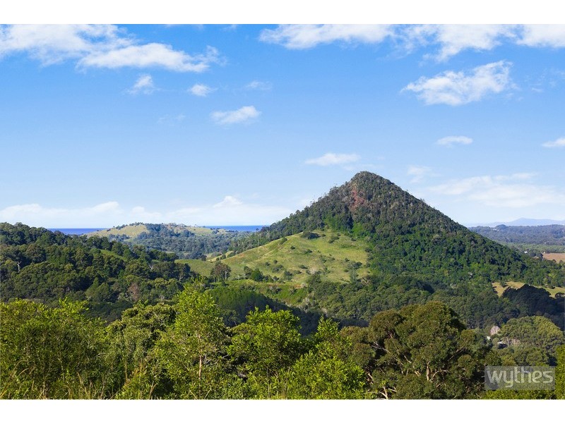 303 Tablelands Road, Cooran QLD 4569