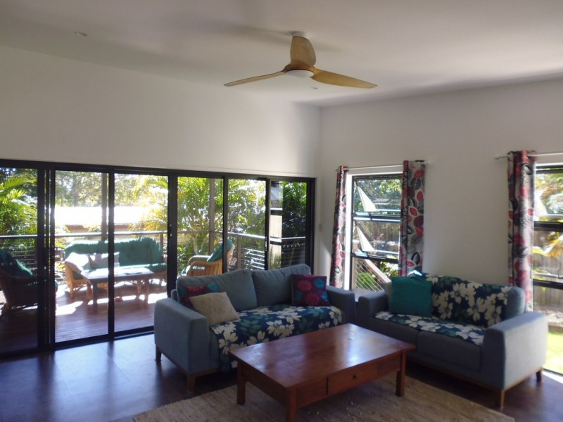 37 Eumundi Noosa Road, Noosaville QLD 4566