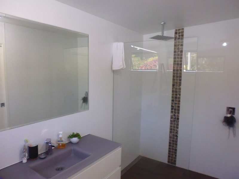 37 Eumundi Noosa Road, Noosaville QLD 4566