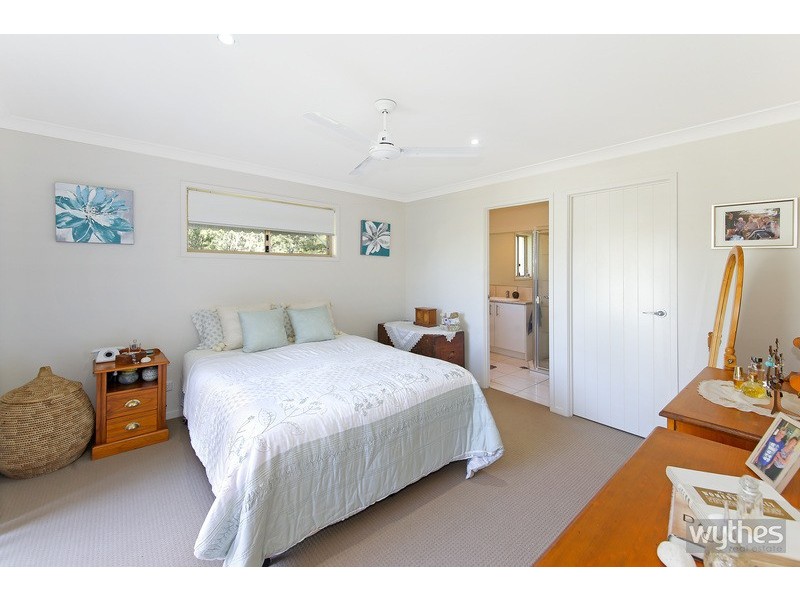 10 Pinbarren Court, Cooroy QLD 4563