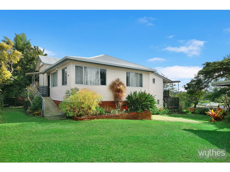 70 Maple Street, Cooroy QLD 4563