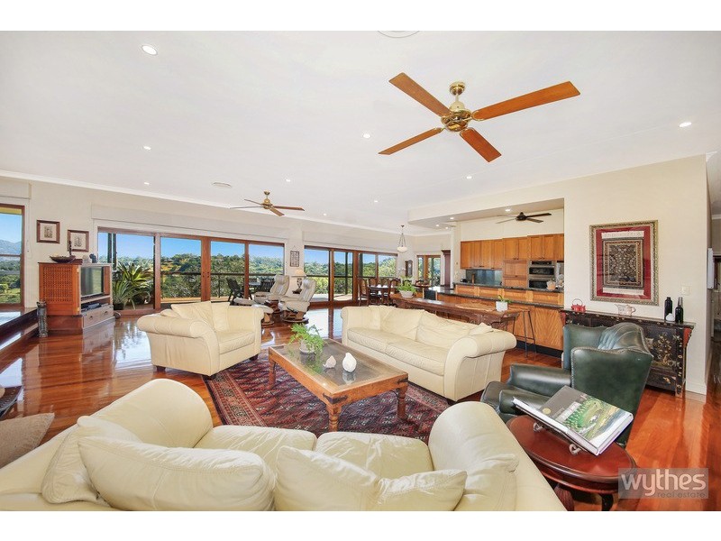 8 Mount Eerwah Vista Drive, Eumundi QLD 4562