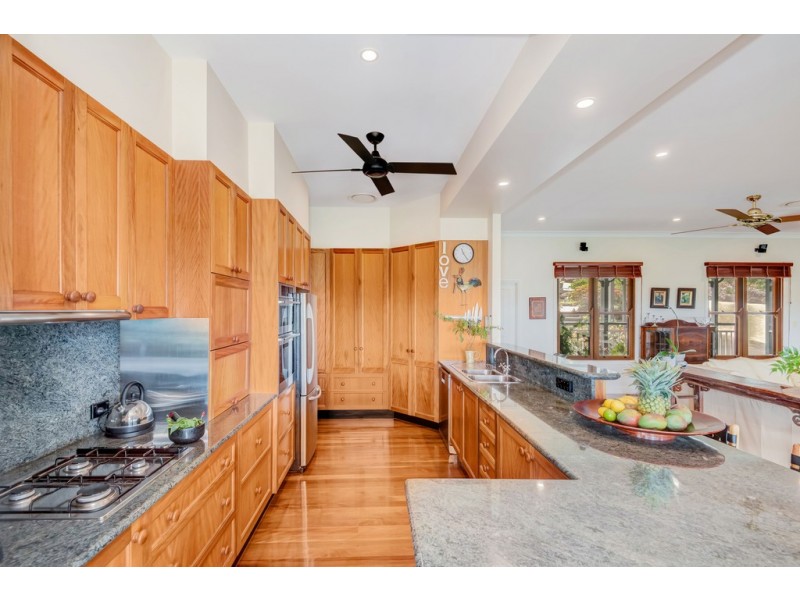 8 Mount Eerwah Vista Drive, Eumundi QLD 4562