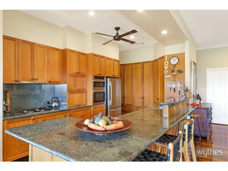 8 Mount Eerwah Vista Drive, Eumundi QLD 4562