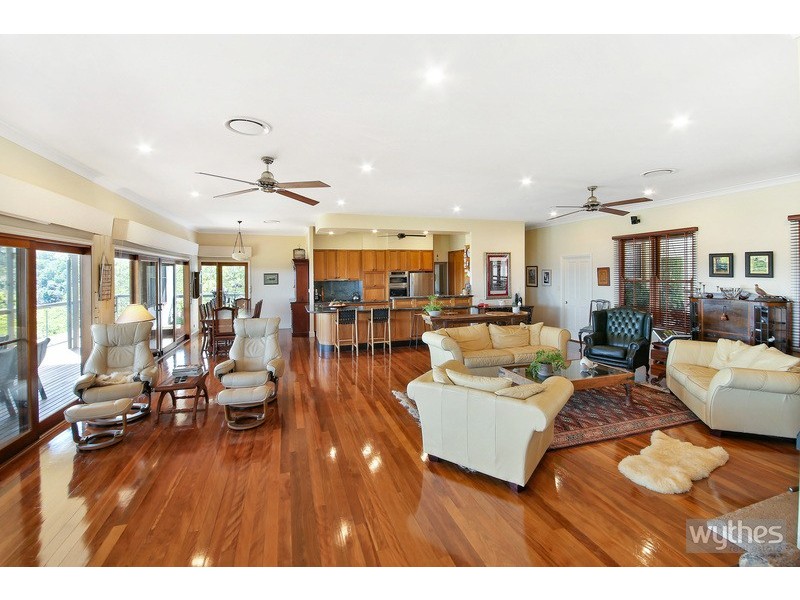 8 Mount Eerwah Vista Drive, Eumundi QLD 4562