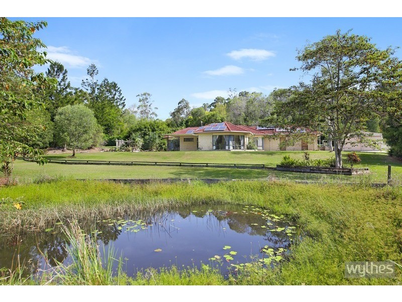 44 Kamala Drive, Lake Macdonald QLD 4563