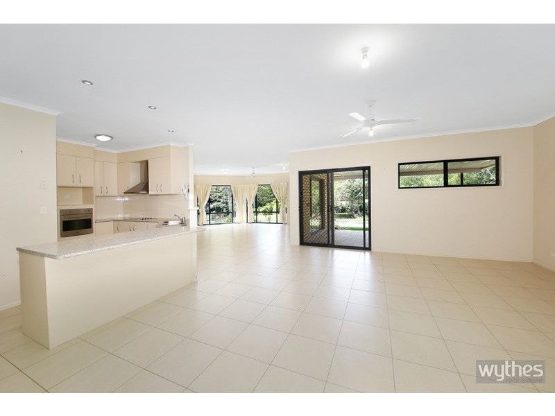 44 Kamala Drive, Lake Macdonald QLD 4563