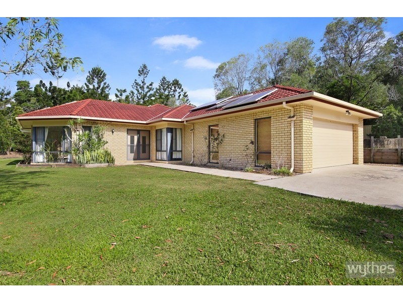 44 Kamala Drive, Lake Macdonald QLD 4563