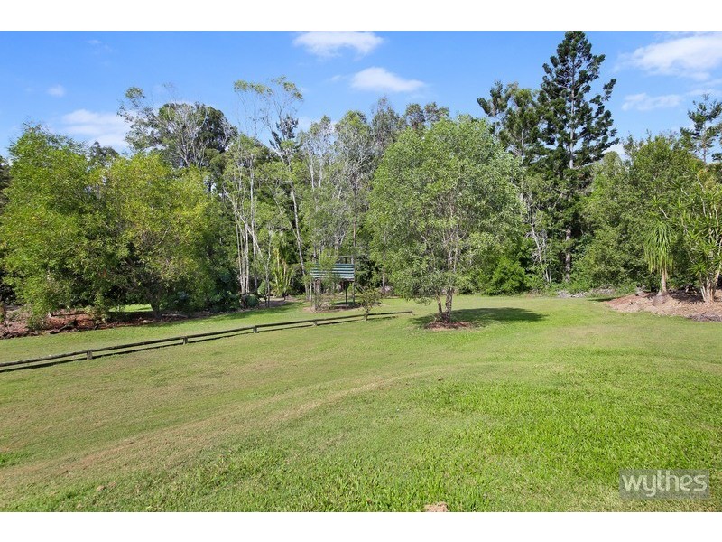 44 Kamala Drive, Lake Macdonald QLD 4563