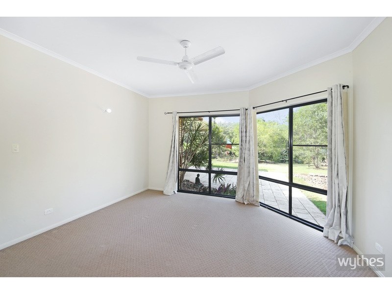 44 Kamala Drive, Lake Macdonald QLD 4563